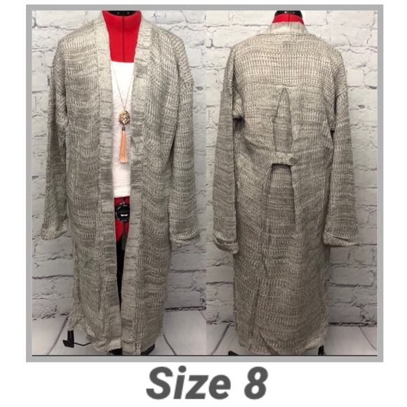 📍SOLD📍 Light Gray Long Ribbed Cozy Cardigan (Size 8) - Picture 3 of 8
